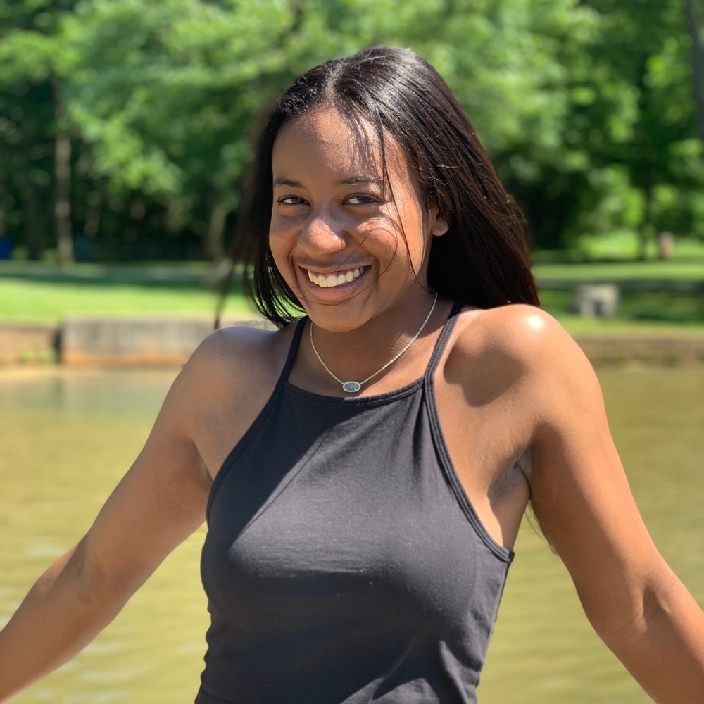 Meet your Posher, Leila